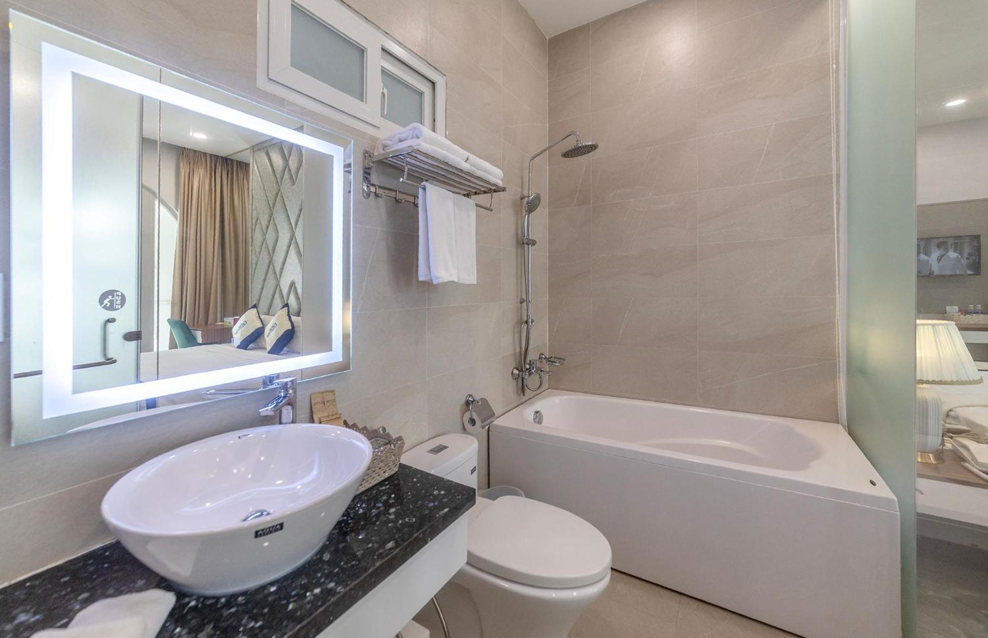 Tiffany Hotel & Restaurant Phan Thiết Exteriér fotografie
