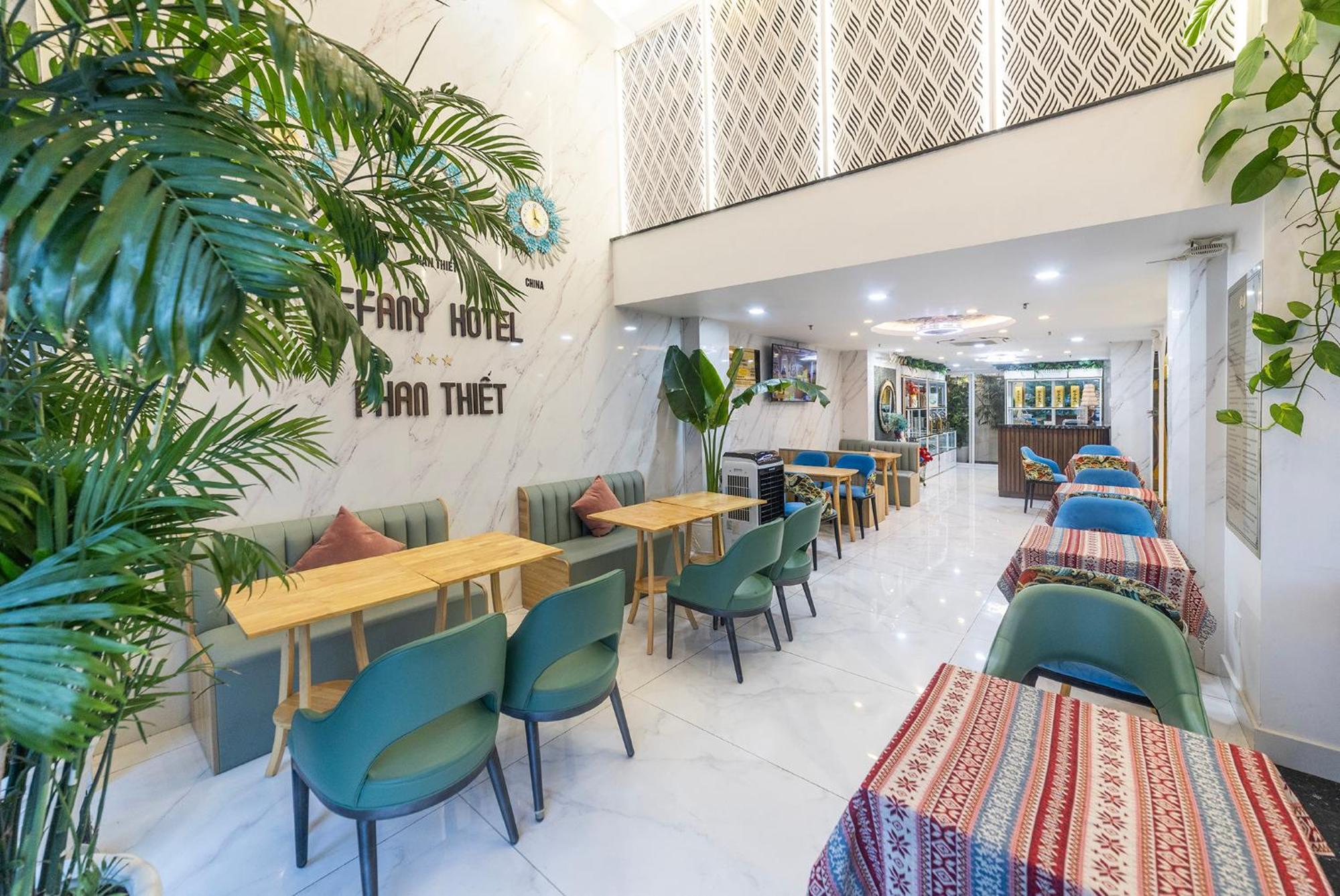 Tiffany Hotel & Restaurant Phan Thiết Exteriér fotografie