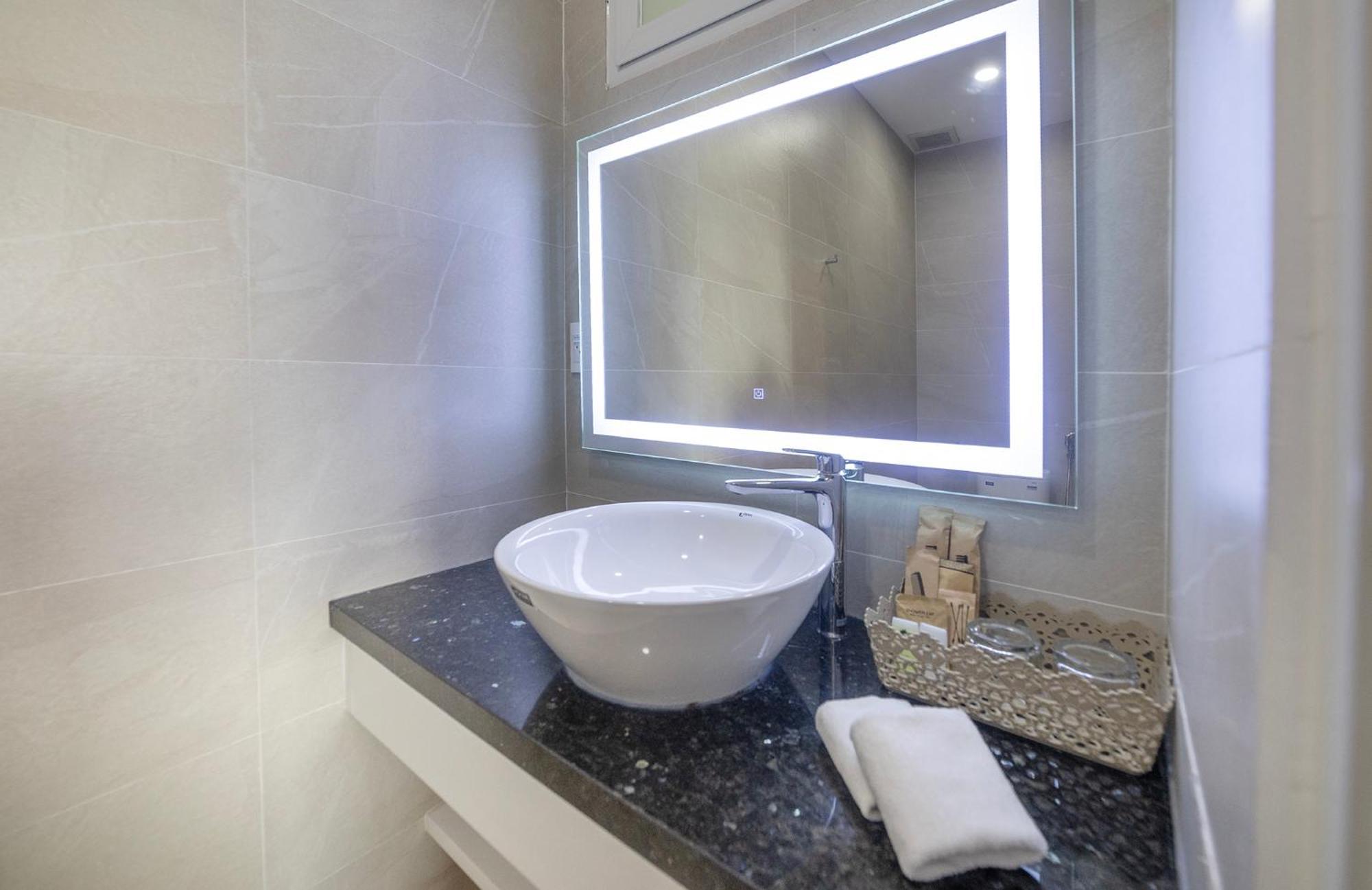 Tiffany Hotel & Restaurant Phan Thiết Exteriér fotografie